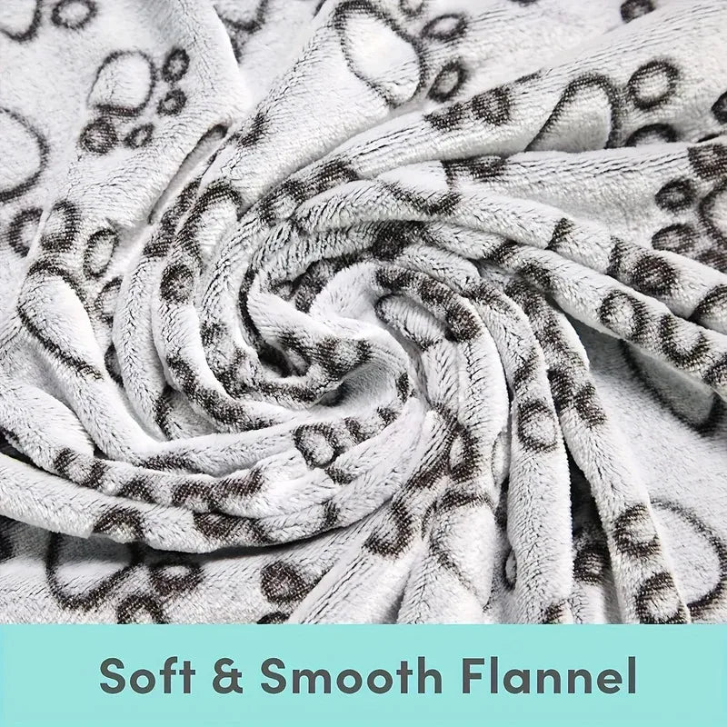 Soft Fluffy High Quality Pet Blanket Cute Cartoon Pattern Pet Mat Warm and Comfortable Blanket for Cat Dogs Cat Bath Towel